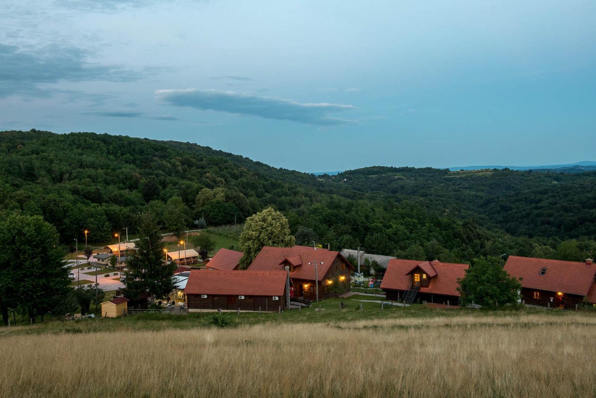 Hotel Srakovcic Heart Of Nature Ribnik Exterior foto