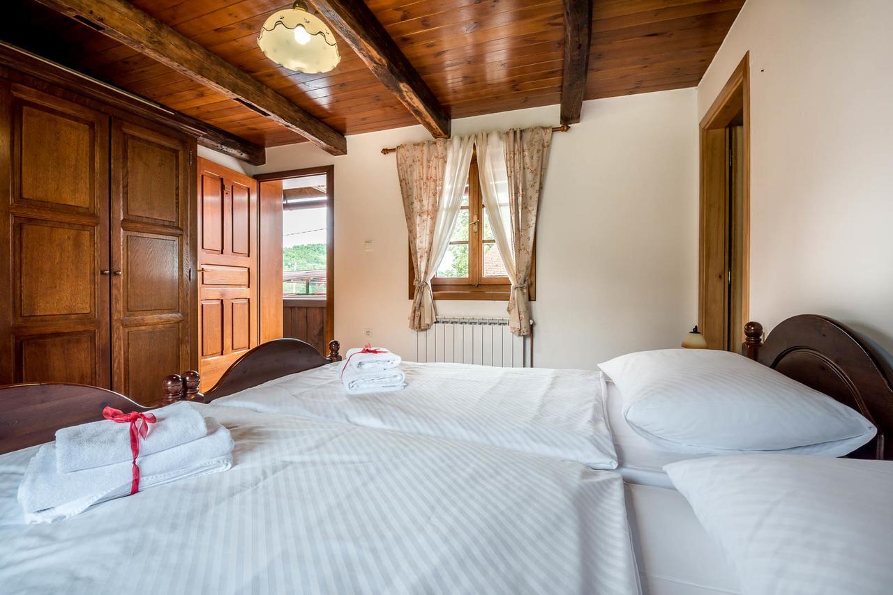 Hotel Srakovcic Heart Of Nature Ribnik Exterior foto